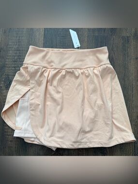 Travis Mathew Peach Women’s M Active Skort - NWT